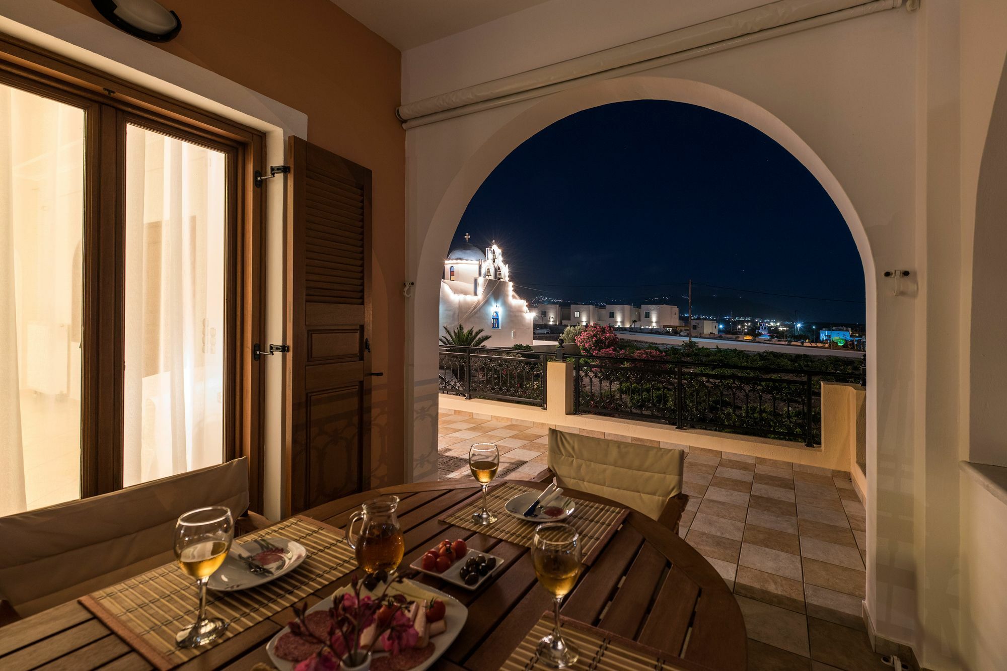 Vineyard Exclusive Suites อาโกรตีรี ภายนอก รูปภาพ
